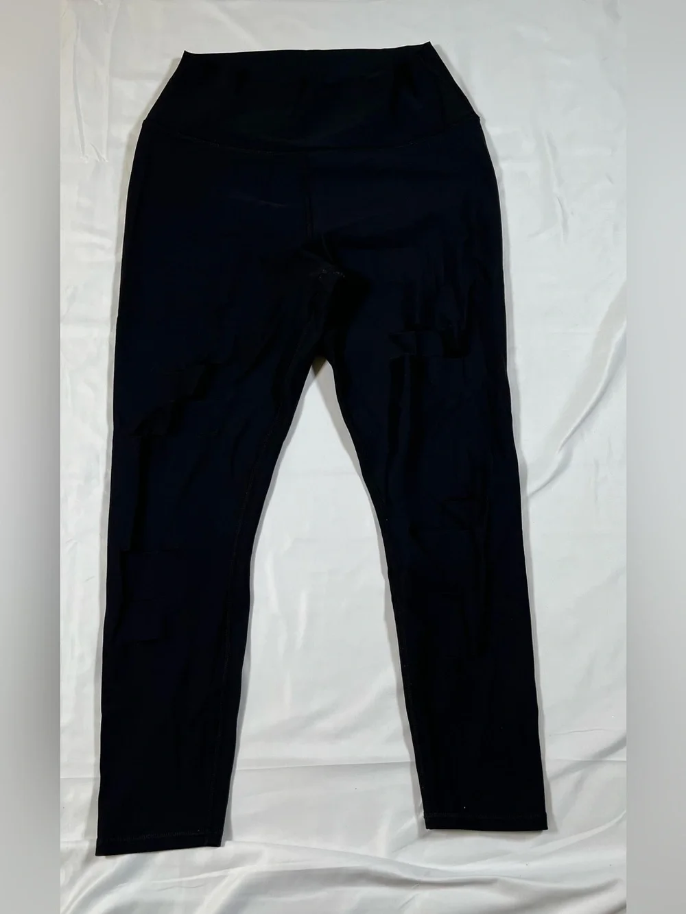 Alo Yoga Women's High Waist Ripped Warrior Black Legging size‎ L
